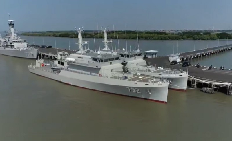 Indonesian Navy Commissions Two New Fani-Class Mine Countermeasures Vessels